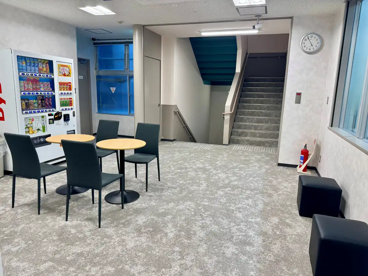 /school/nishiarai/about/img/facility_interior_005.webp