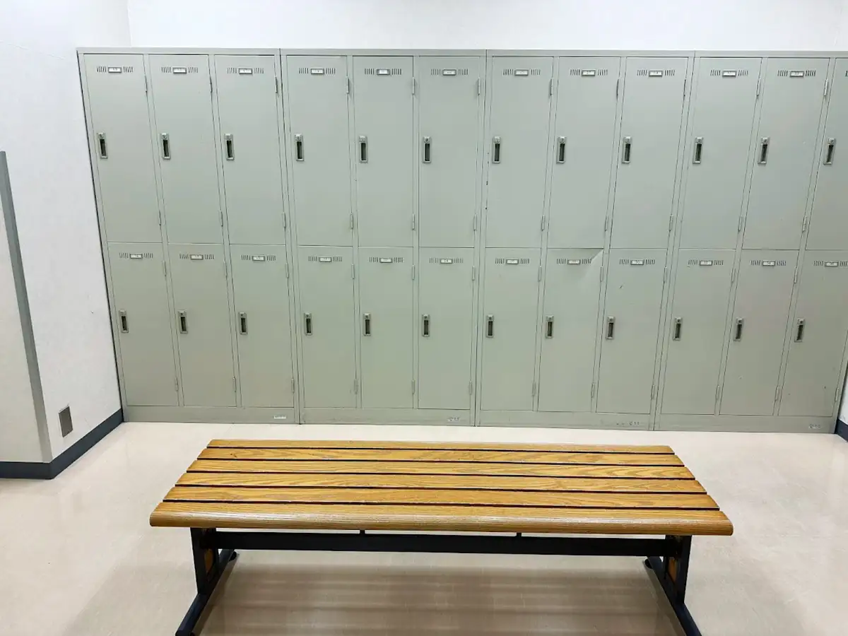 /school/nishiarai/about/img/facility_locker_003.webp