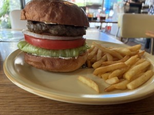 まだまだ暑い！洗濯物大変！ハンバーガー！【レックテニススクール】